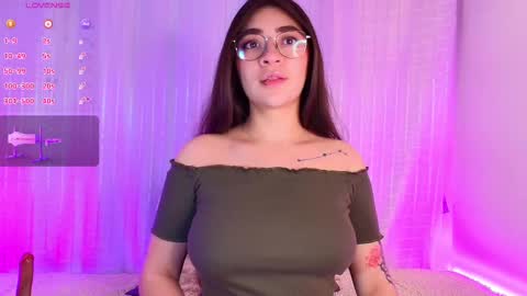 Snapshot of samii_evans chatting on February 2025 04:21:02 AM samii evans online show from February 2025 04:21:02 AM