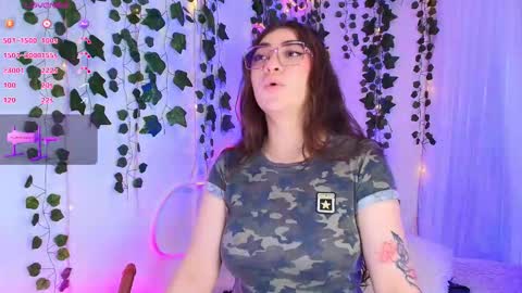 Snapshot of samii_evans chatting on September 2025 03:50:02 AM samii evans online show from September 2025 03:50:02 AM