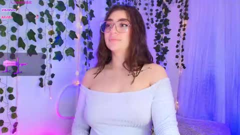 Snapshot of samii_evans chatting on September 2025 04:01:02 AM samii evans online show from September 2025 04:01:02 AM