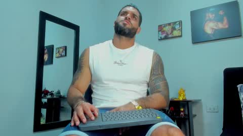 samir_hazard online show from November 2025 09:48:01 PM