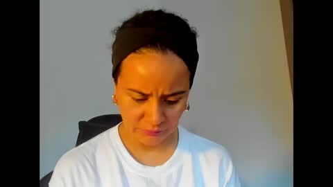 sam online show from November 2025 10:01:01 PM