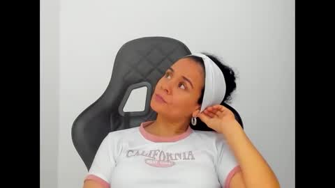 sam online show from November 2025 05:46:01 PM