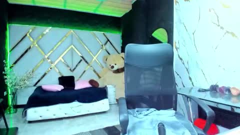 Luisa online show from September 2025 11:59:01 AM