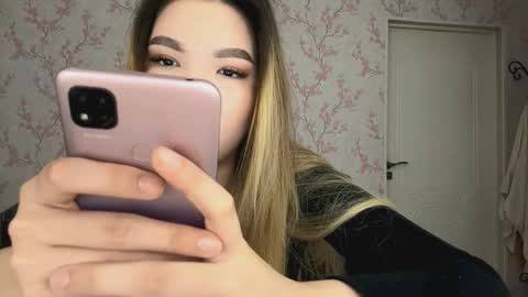 Elina online show from March 2026 10:20:01 AM