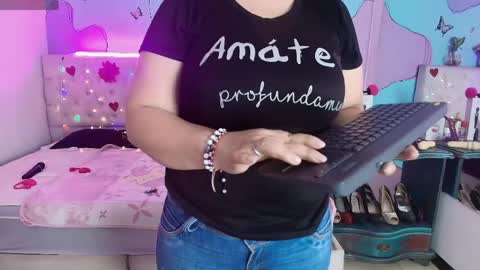 Snapshot of sammy_mature_ chatting on May 2026 09:34:02 PM Sammy online show from May 2026 09:34:02 PM