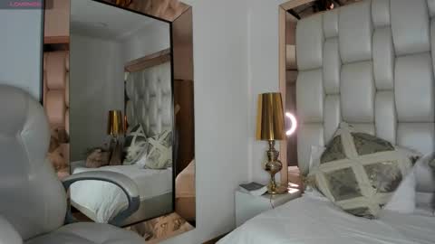 Sammy online show from October 2025 06:12:01 PM