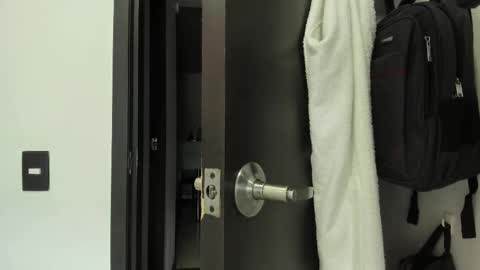 Sophia online show from November 2025 12:32:01 AM