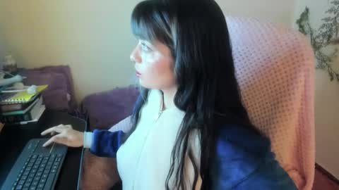   online show from October 2025 03:03:02 AM