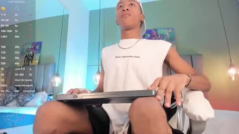 Snapshot of sammyyadams_ chatting on October 2025 12:45:02 PM sammyyadams_ online show from October 2025 12:45:02 PM