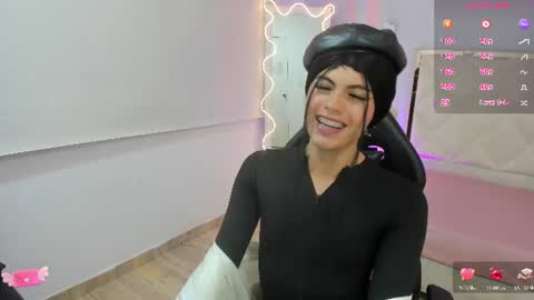 Snapshot of samu_tay chatting on June 2026 05:18:01 AM samu_tay online show from June 2026 05:18:01 AM