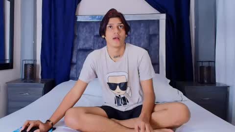 Snapshot of samuel_sincee chatting on January 2025 06:56:01 AM Samuel Sincee online show from January 2025 06:56:01 AM