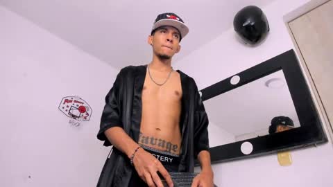 Snapshot of samuel_suarez chatting on April 2026 12:16:02 AM online show from April 2026 12:16:02 AM