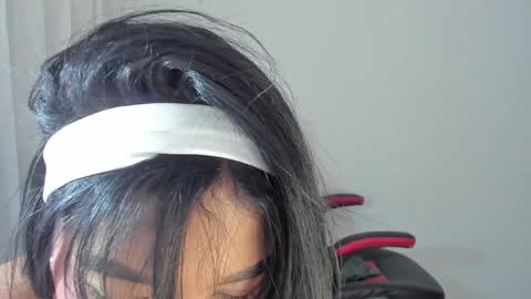Snapshot of samy_jonnes_ chatting on January 2025 12:17:01 AM Hello I am absent due to a family calamity I will return soon-hola estoy ausente por un problema familiar volvere pronto. online show from January 2025 12:17:01 AM