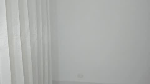 Snapshot of samy_jonnes_ chatting on January 2025 11:18:02 PM Hello I am absent due to a family calamity I will return soon-hola estoy ausente por un problema familiar volvere pronto. online show from January 2025 11:18:02 PM