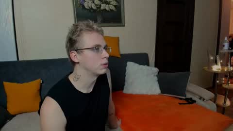 Snapshot of samyscott chatting on November 2025 10:15:02 AM SamyScott online show from November 2025 10:15:02 AM