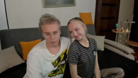 Snapshot of samyscott chatting on November 2025 08:48:02 AM SamyScott online show from November 2025 08:48:02 AM