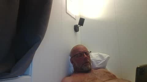 sandnesrune523 online show from April 2026 06:20:01 PM