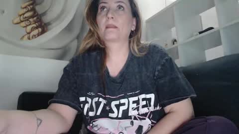 Snapshot of sandra______ chatting on May 2026 05:31:02 PM dont forghet to thumbs up if you like my show online show from May 2026 05:31:02 PM