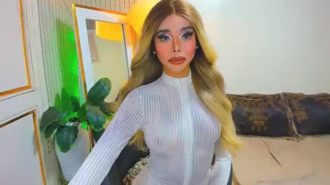 Snapshot of sandra_hornball chatting on February 2026 01:56:02 AM Sandra Hornball online show from February 2026 01:56:02 AM