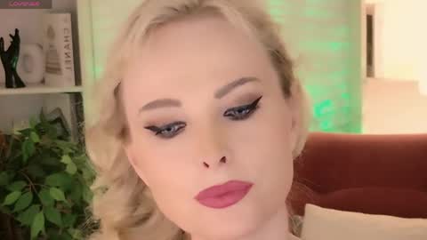 Sandra online show from June 2026 05:11:01 AM