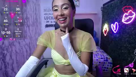 Snapshot of sandra_petite19 chatting on July 2026 10:34:02 PM sandra online show from July 2026 10:34:02 PM