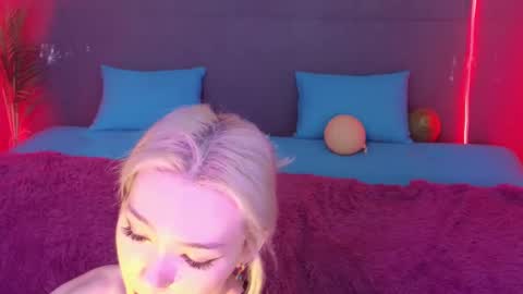 Sandy  online show from March 2025 04:34:02 AM