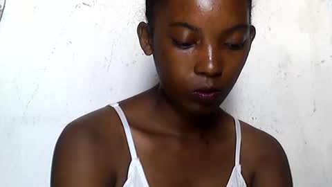 Snapshot of sandrine718 chatting on February 2026 06:00:02 AM sandrine718 online show from February 2026 06:00:02 AM