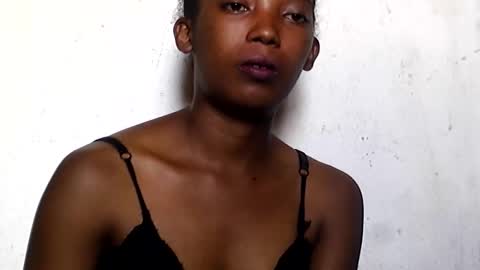 Snapshot of sandrine718 chatting on March 2026 07:37:02 AM sandrine718 online show from March 2026 07:37:02 AM