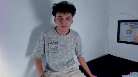 Snapshot of sandy_straw chatting on March 2026 01:54:02 AM sandy_straw online show from March 2026 01:54:02 AM