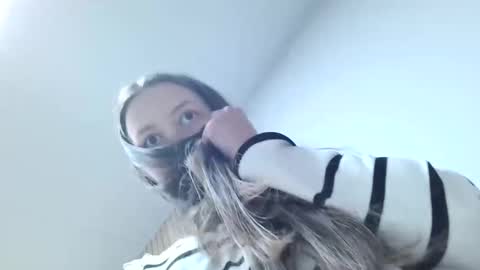 sanita_xi online show from February 2026 05:16:02 AM