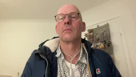 Snapshot of santaclausonice chatting on November 2025 11:57:02 PM santaclausonice online show from November 2025 11:57:02 PM