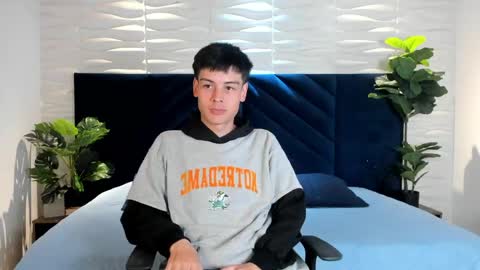 Santi  online show from May 2026 12:55:02 PM