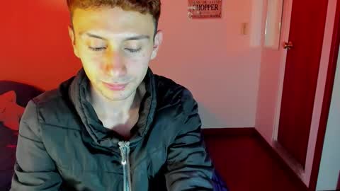 Snapshot of santi_mateo chatting on October 2025 04:42:01 AM Santi online show from October 2025 04:42:01 AM