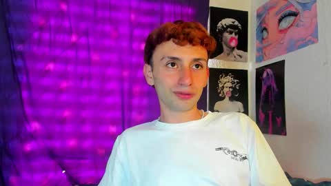 Snapshot of santi_mateo chatting on December 2025 09:11:02 PM Santi online show from December 2025 09:11:02 PM