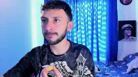 Santi online show from June 2026 07:23:02 PM
