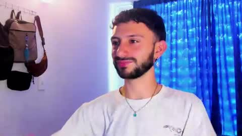 Santi online show from June 2026 07:05:01 PM