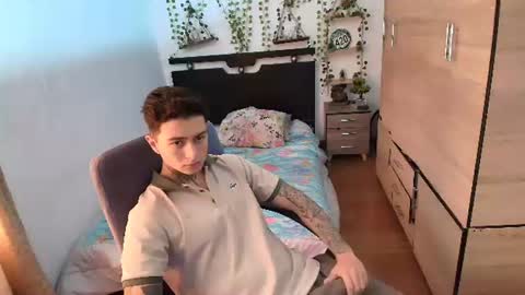 santi_ss online show from June 2026 01:17:02 PM