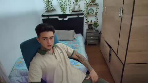 santi_ss online show from June 2026 01:23:02 AM