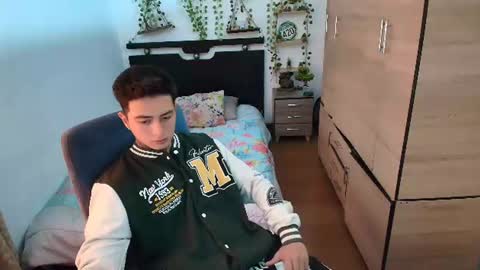 santi_ss online show from June 2026 03:02:01 PM