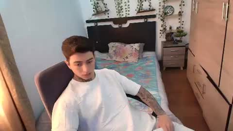 santi_ss online show from August 2026 01:16:02 PM
