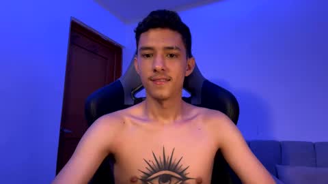 Snapshot of santi_twink19 chatting on January 2025 02:54:01 AM santi_twink19 online show from January 2025 02:54:01 AM