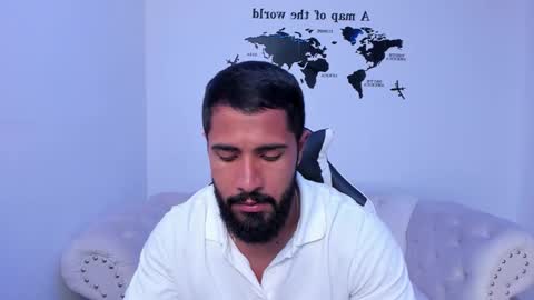 santiago_huntt online show from October 2025 02:20:01 AM