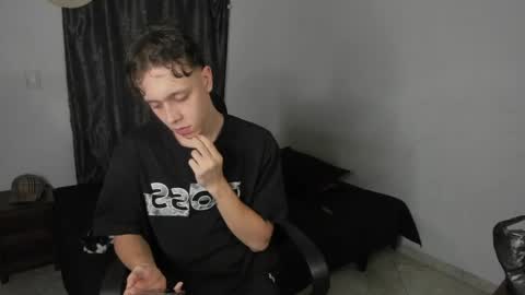 Julius Novachrono  online show from April 2026 11:46:02 PM