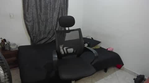 Snapshot of santiceballo chatting on April 2026 05:22:01 AM Julius Novachrono online show from April 2026 05:22:01 AM
