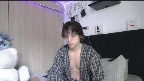 Snapshot of santii_rose chatting on April 2026 01:46:01 PM Santii online show from April 2026 01:46:01 PM