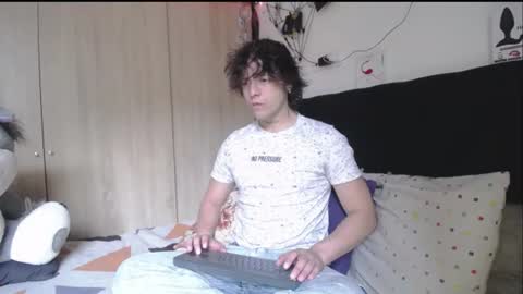 Santii online show from June 2026 04:42:01 PM