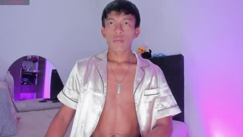 santi online show from April 2026 11:57:02 PM