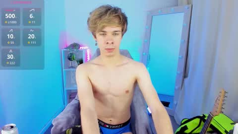 Santo online show from September 2025 08:44:02 PM