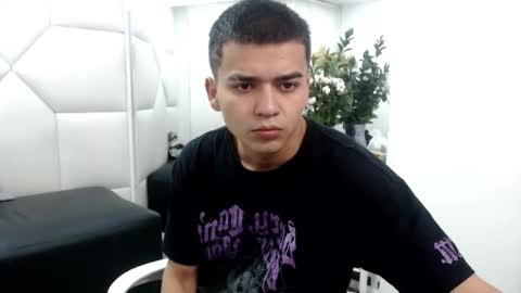 Snapshot of santtiibuck chatting on February 2026 11:53:02 AM SanttiiBuck online show from February 2026 11:53:02 AM