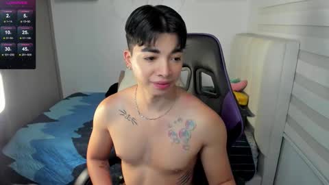 Snapshot of santy7u7 chatting on October 2025 01:23:02 PM Mr. Santiago online show from October 2025 01:23:02 PM